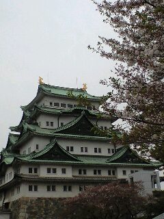 ���É���