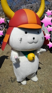 �Ђ��ɂ��ɉ���Ă����B